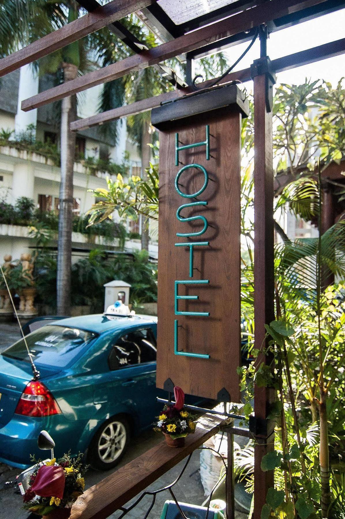 Nau Here Hostel 꾸따 외부 사진
